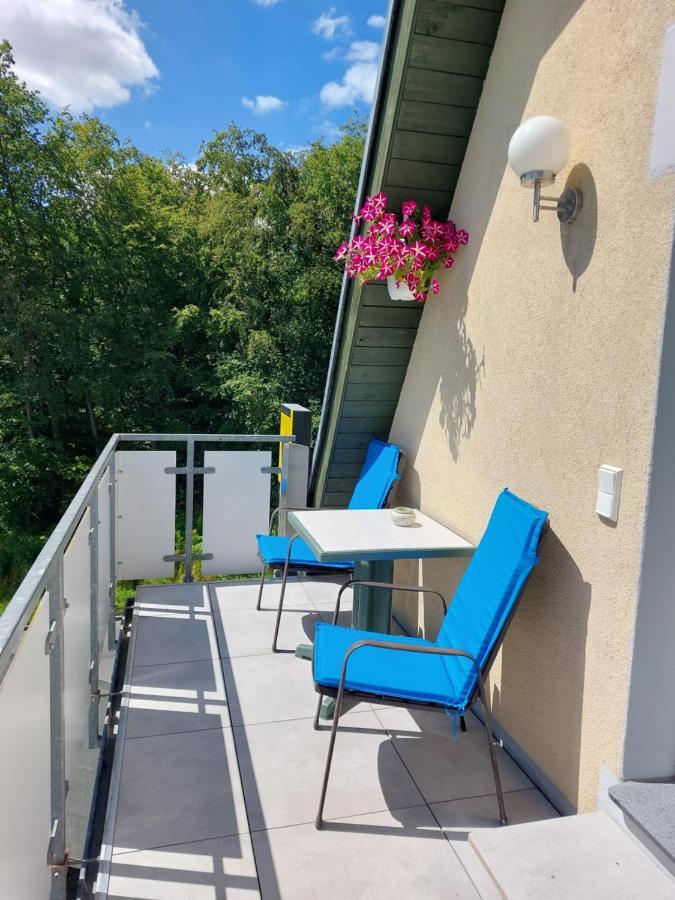 Dachgeschosswohnung Mit Seeblick Ahrensbok المظهر الخارجي الصورة